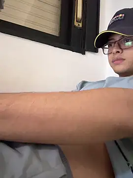 jossmacsi online show from April 14, 7:53 pm