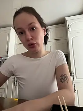 AuraaNova online show from March 27, 3:56 am