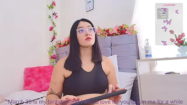 Isabella Roses  online show from March 26, 8:14 pm