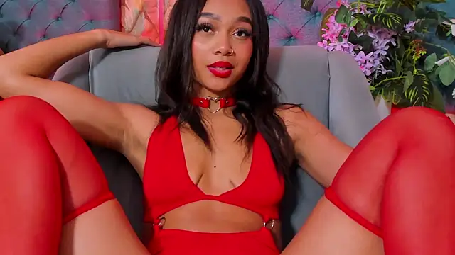 Snapshot of LiahGrey chatting on June 27, 10:59 pm LiahGrey online show from June 27, 10:59 pm