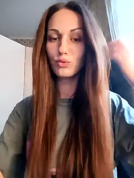 LunaCrystall online show from April 9, 4:01 pm