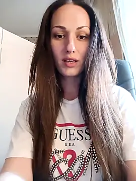 LunaCrystall online show from April 15, 3:41 pm