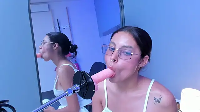 Lia owenss online show from March 21, 7:17 pm