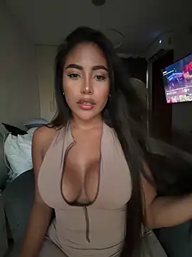 Snapshot of SaraValentina11 chatting on May 20, 10:49 pm SaraValentina11 online show from May 20, 10:49 pm