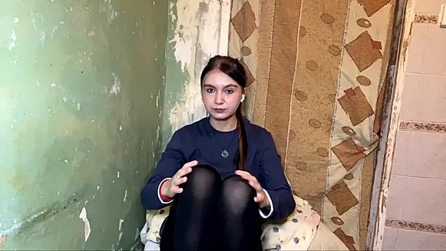 Lollybomb online show from April 14, 8:59 pm