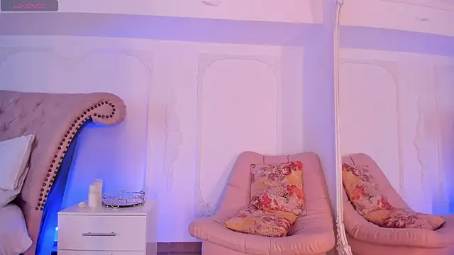 LucianaBlanco  online show from May 24, 8:58 pm