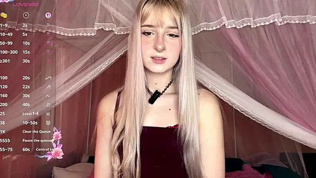 OnlyEva1 online show from April 4, 8:01 am