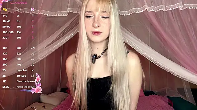 OnlyEva1 online show from April 11, 7:35 am