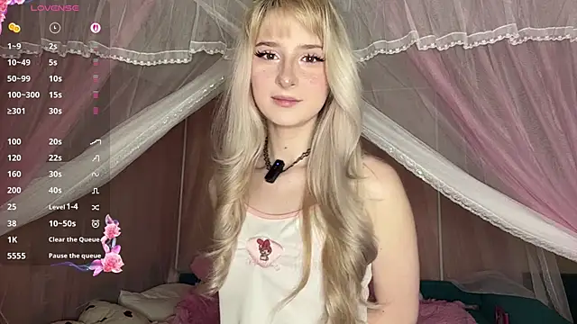 OnlyEva1 online show from April 14, 10:10 am