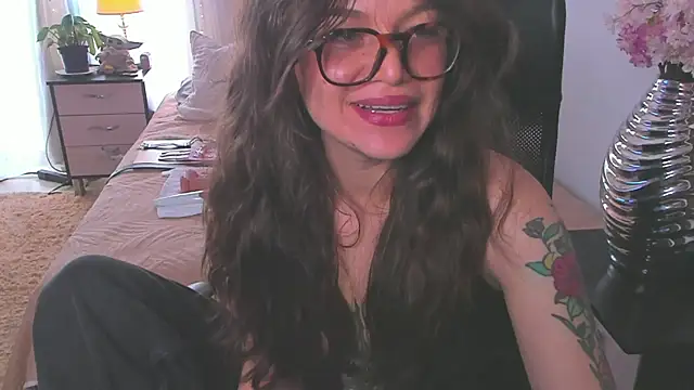 Tallulah Kinky online show from April 16, 5:36 pm