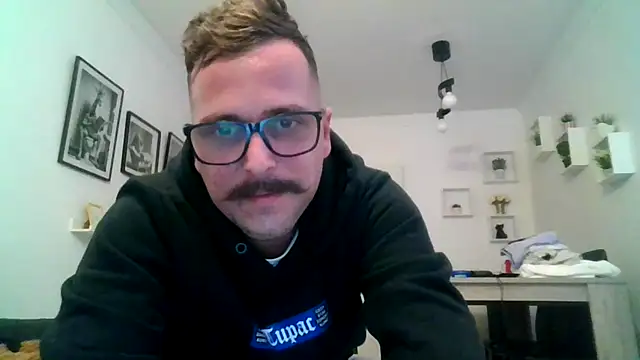 yanick931 online show from April 14, 11:00 pm