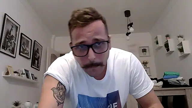 yanick931 online show from April 25, 9:45 pm