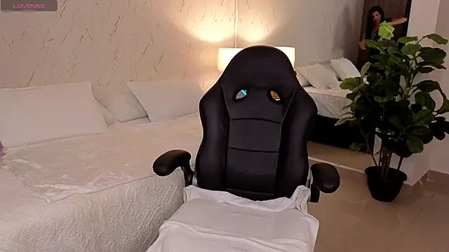 LUCI    online show from April 17, 11:24 am