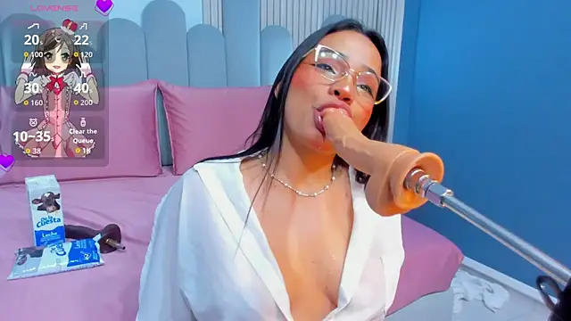 lia sucker online show from April 5, 3:15 am