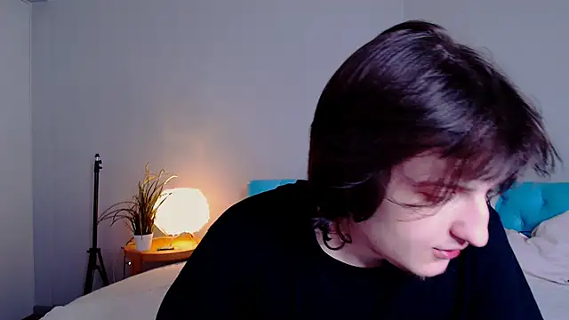 delalex online show from April 12, 8:14 pm