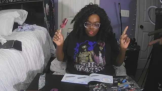 UriUniverse69 online show from April 15, 3:24 am