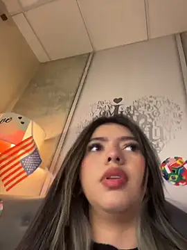 Snapshot of LolliePopsXXX chatting on June 25, 1:04 pm LolliePopsXXX online show from June 25, 1:04 pm