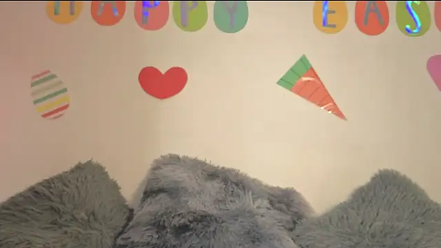 PaulaCutexs online show from March 27, 8:26 am