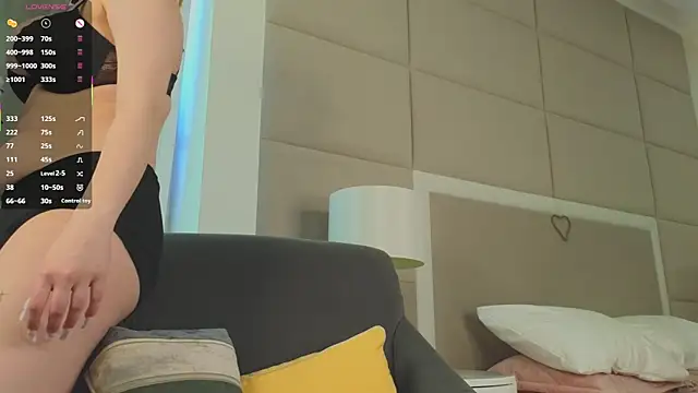 Boobinary online show from April 8, 1:05 am