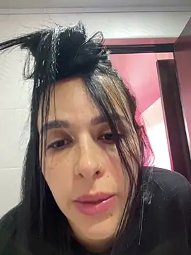 leila moretti online show from March 27, 5:23 pm