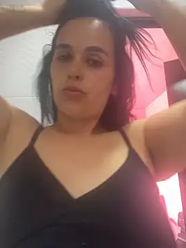 leila moretti online show from April 13, 7:30 pm