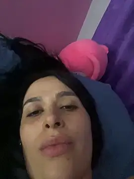 leila moretti online show from April 17, 3:31 am