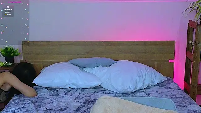 DarcyBlackwood online show from April 15, 1:45 am