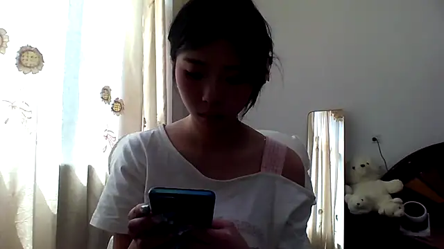 yiyibaby2026 online show from April 9, 3:50 am