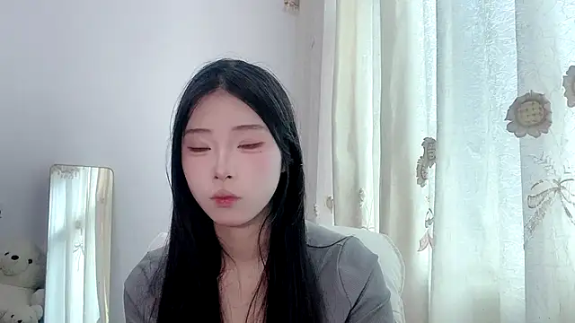 yiyibaby2026 online show from April 12, 2:38 am