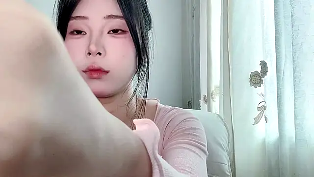 yiyibaby2026 online show from April 17, 2:36 am