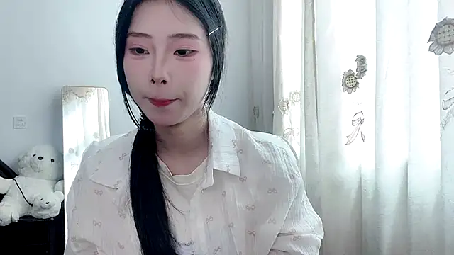 yiyibaby2026 online show from April 18, 4:27 am