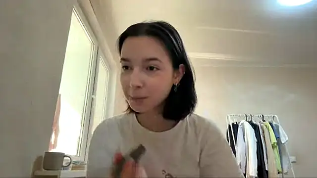 KateMiragee online show from March 12, 8:42 am