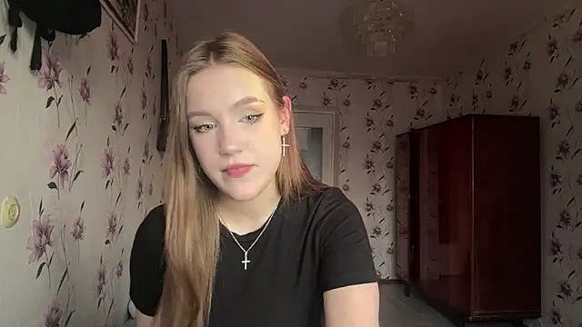 AnnaWasp online show from March 28, 4:12 am