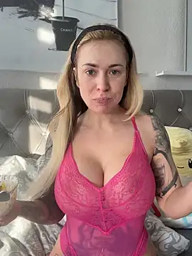 SelinaGalinsky6 online show from March 26, 4:23 pm