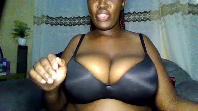 Snapshot of Milky_Titts chatting on May 4, 1:07 pm Milky Titts online show from May 4, 1:07 pm