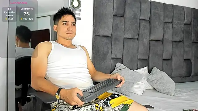 Christopher Harris  online show from April 15, 9:37 pm