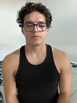 Snapshot of Caleb-Sweats chatting on May 28, 7:22 pm Caleb-Sweats online show from May 28, 7:22 pm