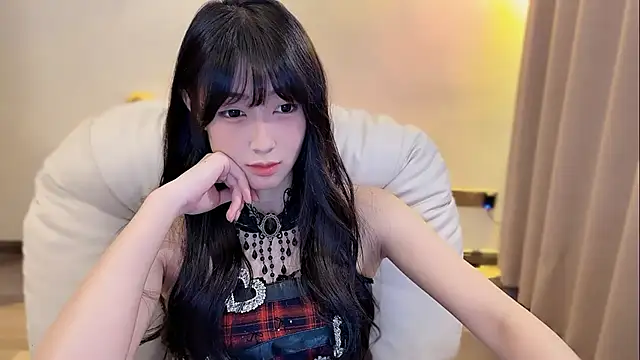 xiaooyee online show from March 23, 2:43 pm