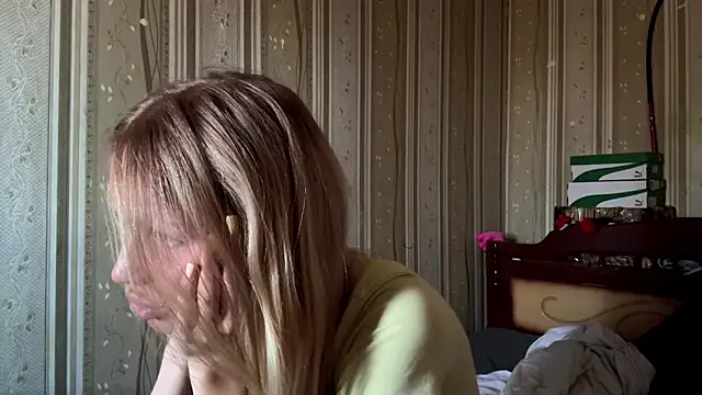 Ashleycol online show from March 22, 9:13 am