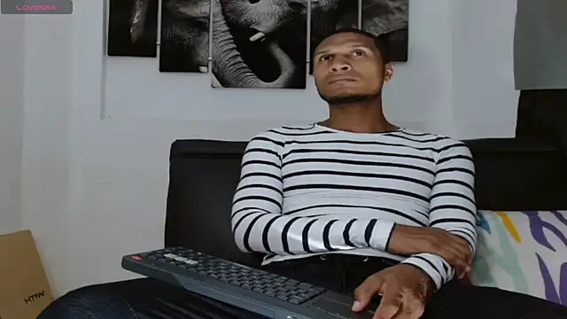 chrisramosv online show from March 24, 10:59 pm