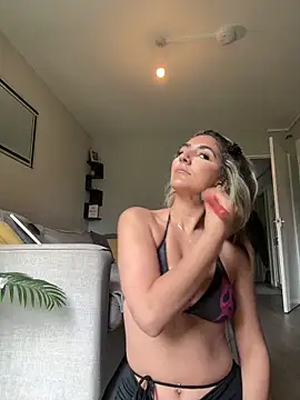 Sophialacex online show from May 8, 2:00 pm