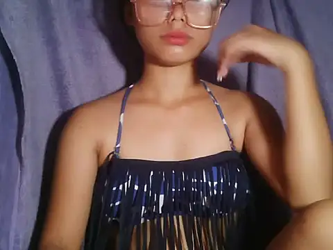 SweetFuntastic18 online show from April 3, 7:06 am