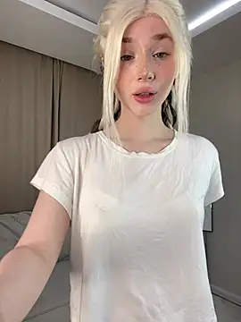 KittiLin online show from April 8, 9:37 pm