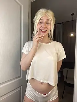 KittiLin online show from April 17, 8:12 pm