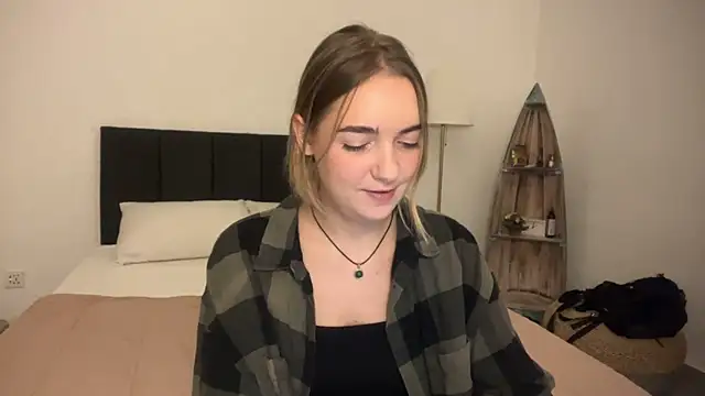 RoxyWet online show from April 1, 1:41 pm