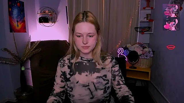 trixy melison online show from April 14, 3:18 pm