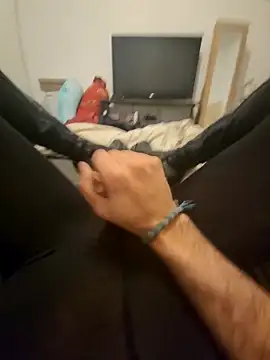 bootslove1 online show from April 12, 12:54 pm