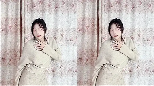 SM 00002 online show from March 28, 11:04 pm