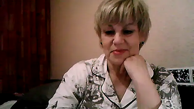 TatkaYang online show from April 17, 7:50 pm