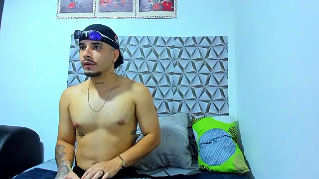 Leon Hotx online show from March 24, 7:19 pm